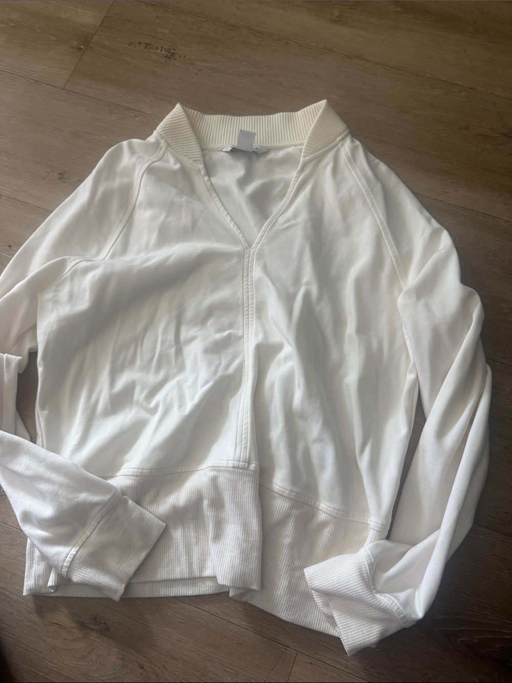 Athleta v neck